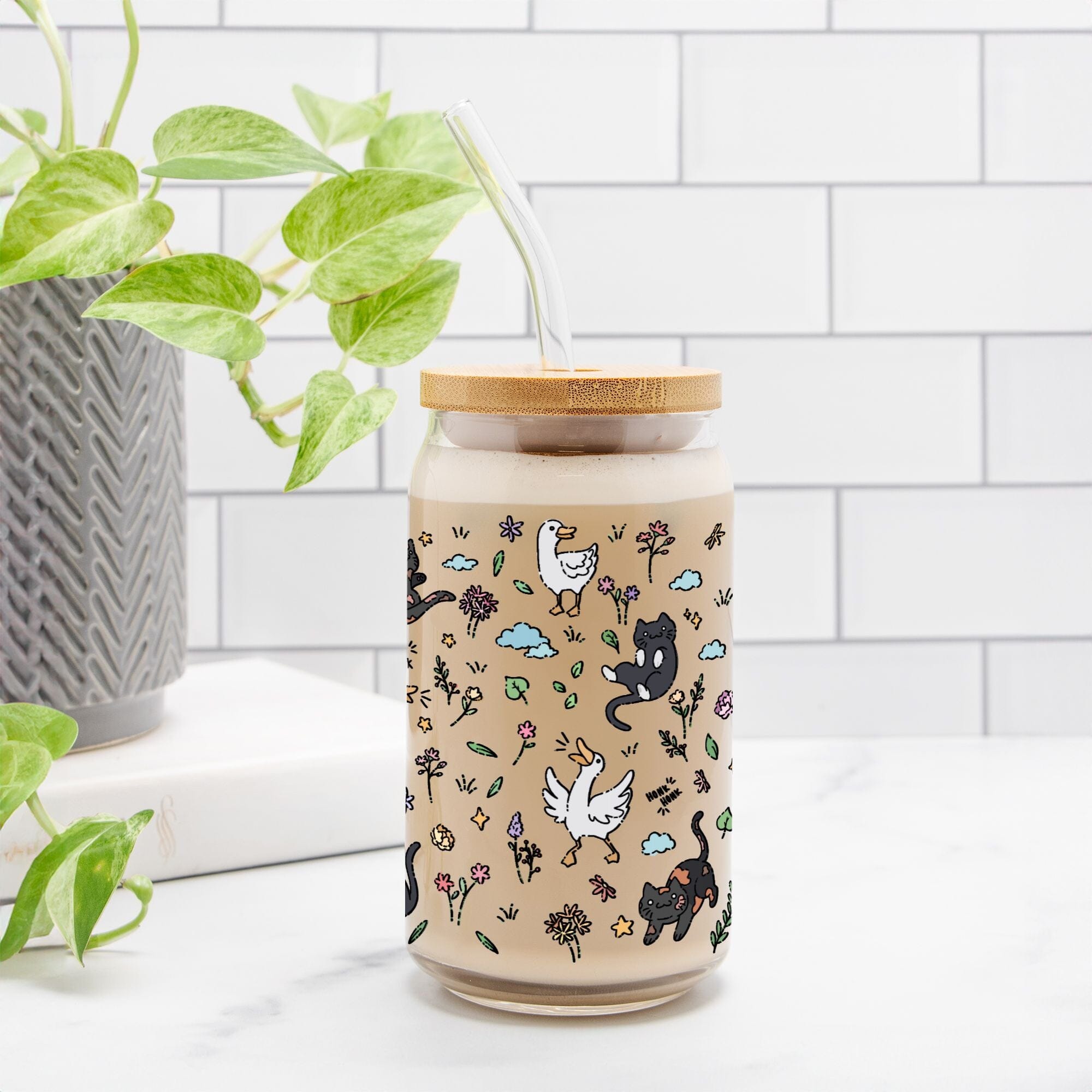 Goose and Kitties Glass Can 16oz | TTI Stream Drinkware Threads & Thistles Inventory